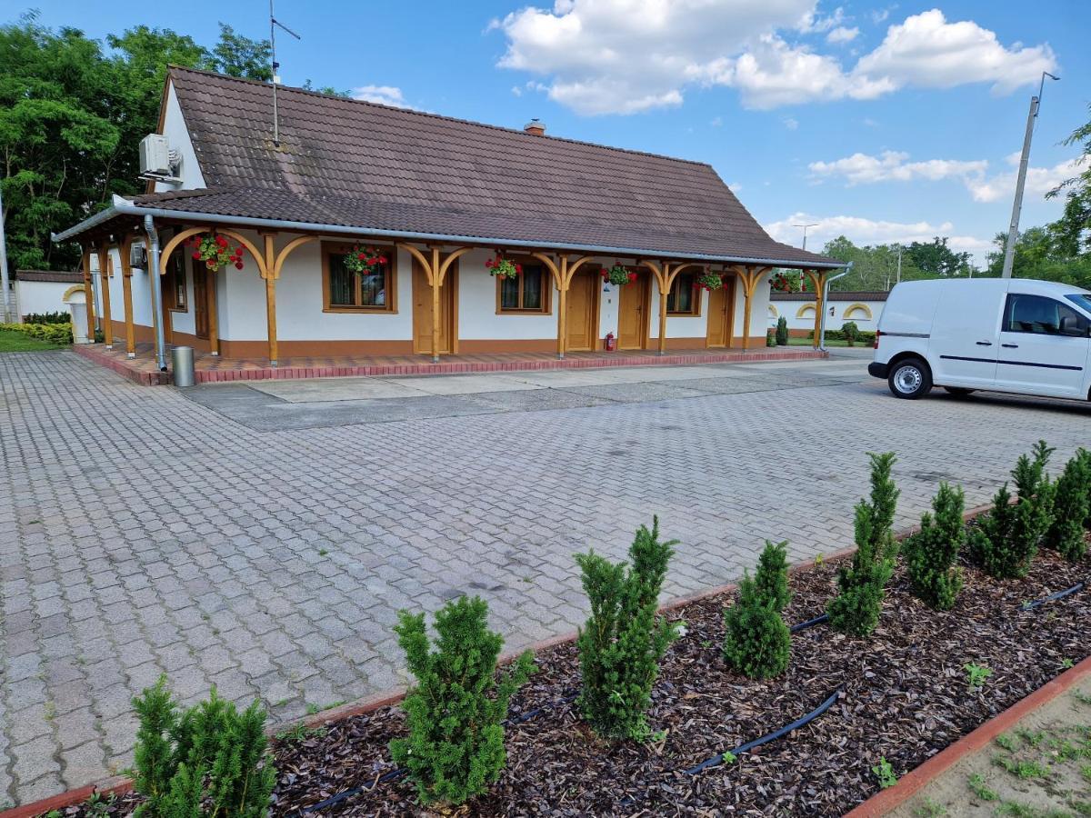 Csalanosi Vendeghaz Hotel Kecskemét Exterior foto