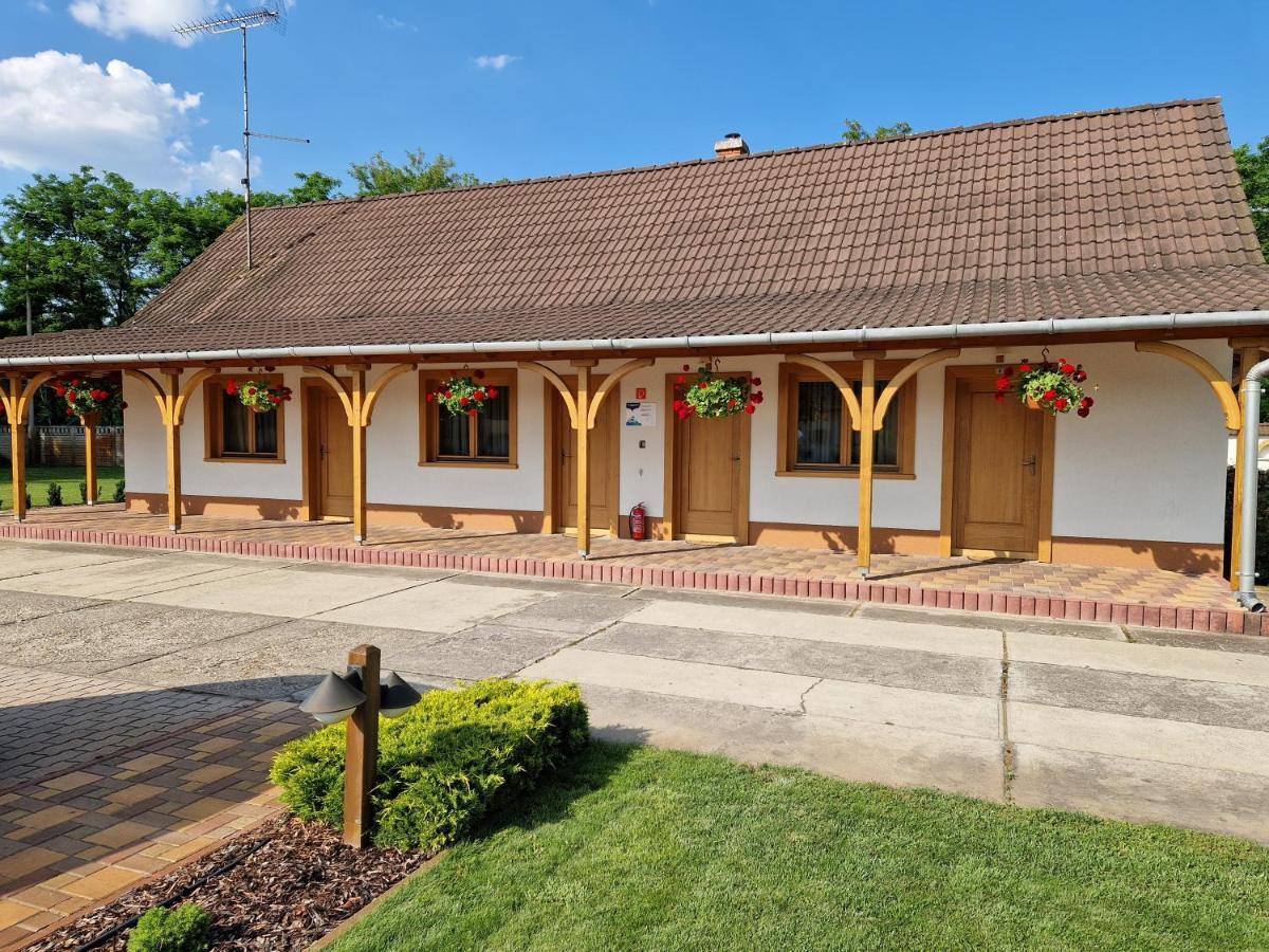 Csalanosi Vendeghaz Hotel Kecskemét Exterior foto