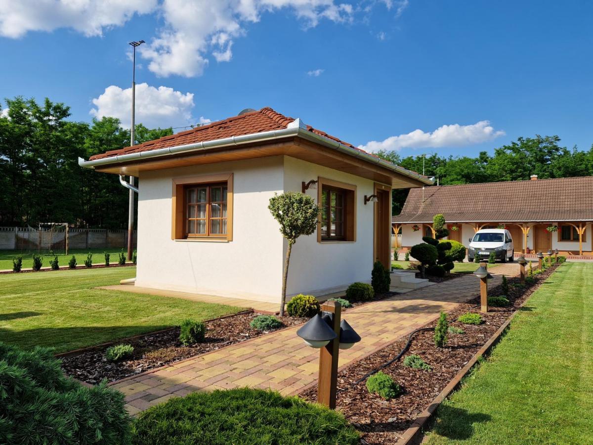 Csalanosi Vendeghaz Hotel Kecskemét Exterior foto