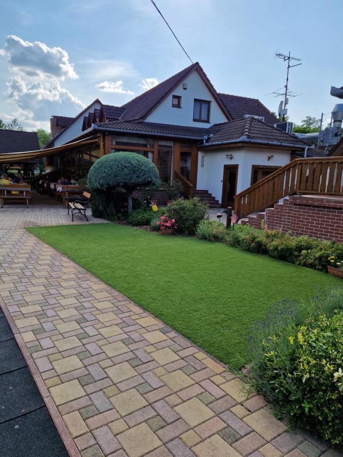 Csalanosi Vendeghaz Hotel Kecskemét Exterior foto